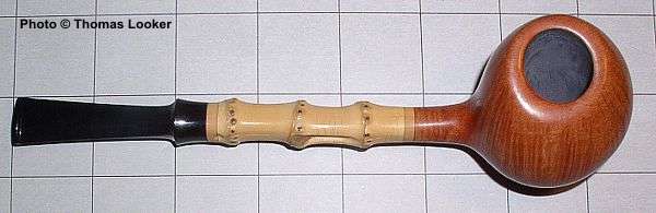 Freehand apple with bamboo and ivory inlay of Tokutomi-san's signature, 2003.  I believe that this is the first pipe to have such an inlay.