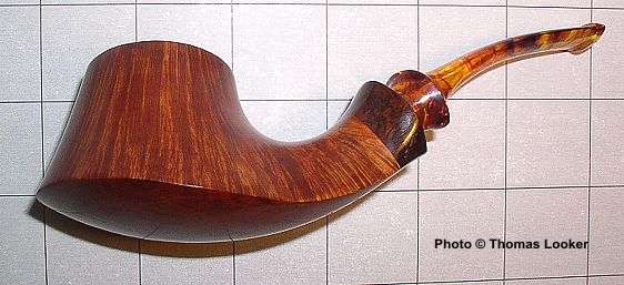 Volcano with slightly twisted shank and amber mouthpiece, Snail Grade, 2004.  Tokutomi-san also cut a Cumberland bit for this beautifully-colored, gorgeously-grained pipe.